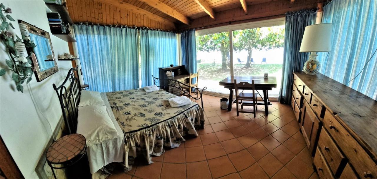 Villa Cecilia Sul Lago Fronte Mare 斯佩隆加 外观 照片