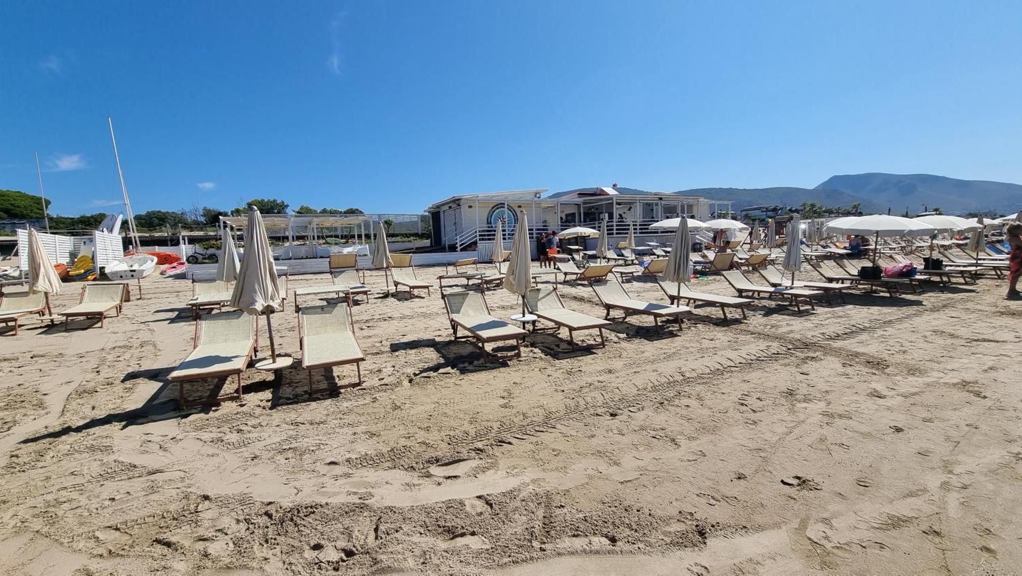 Villa Cecilia Sul Lago Fronte Mare 斯佩隆加 外观 照片