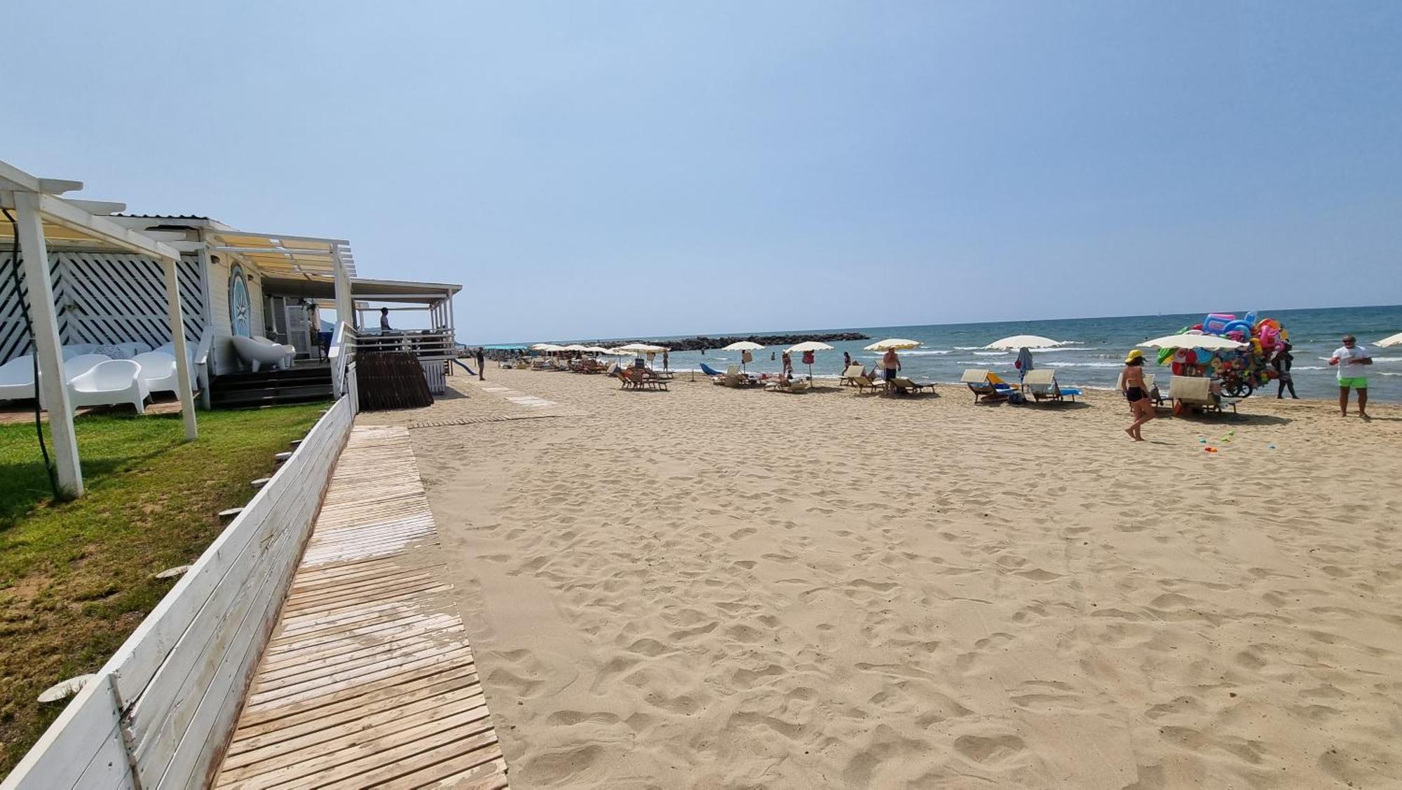 Villa Cecilia Sul Lago Fronte Mare 斯佩隆加 外观 照片